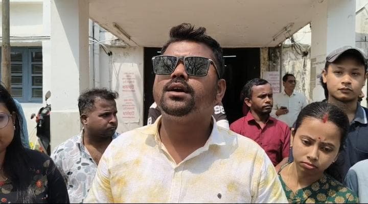 কোভিডে কর্মরত নার্সদের নিয়োগের দাবীতে দপ্তরের অধিকর্তাকে ডেপুটেশন