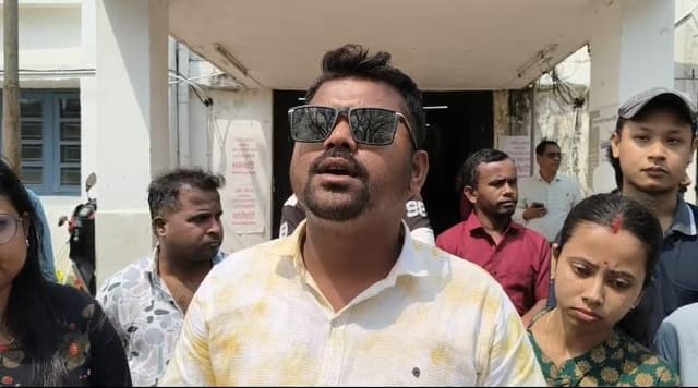 কোভিডে কর্মরত নার্সদের নিয়োগের দাবীতে দপ্তরের অধিকর্তাকে ডেপুটেশন