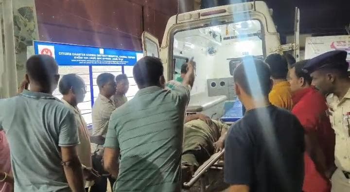 খোয়াই যান দুর্ঘটনা নিহত ১