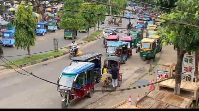 তেলিয়ামুড়া ট্রাফিক ব্যাবস্থার বেহাল দশা! ইনচার্জ বদলাতেই বাড়ল যানজট, ক্ষোভে ফুঁসছেন সাধারণ মানুষ !