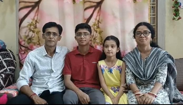 কৈলাসহরে বিদ্যাজ্যোতি স্কুলের শীর্ষে আয়ুষ, উচ্ছ্বাস শহরজুড়ে