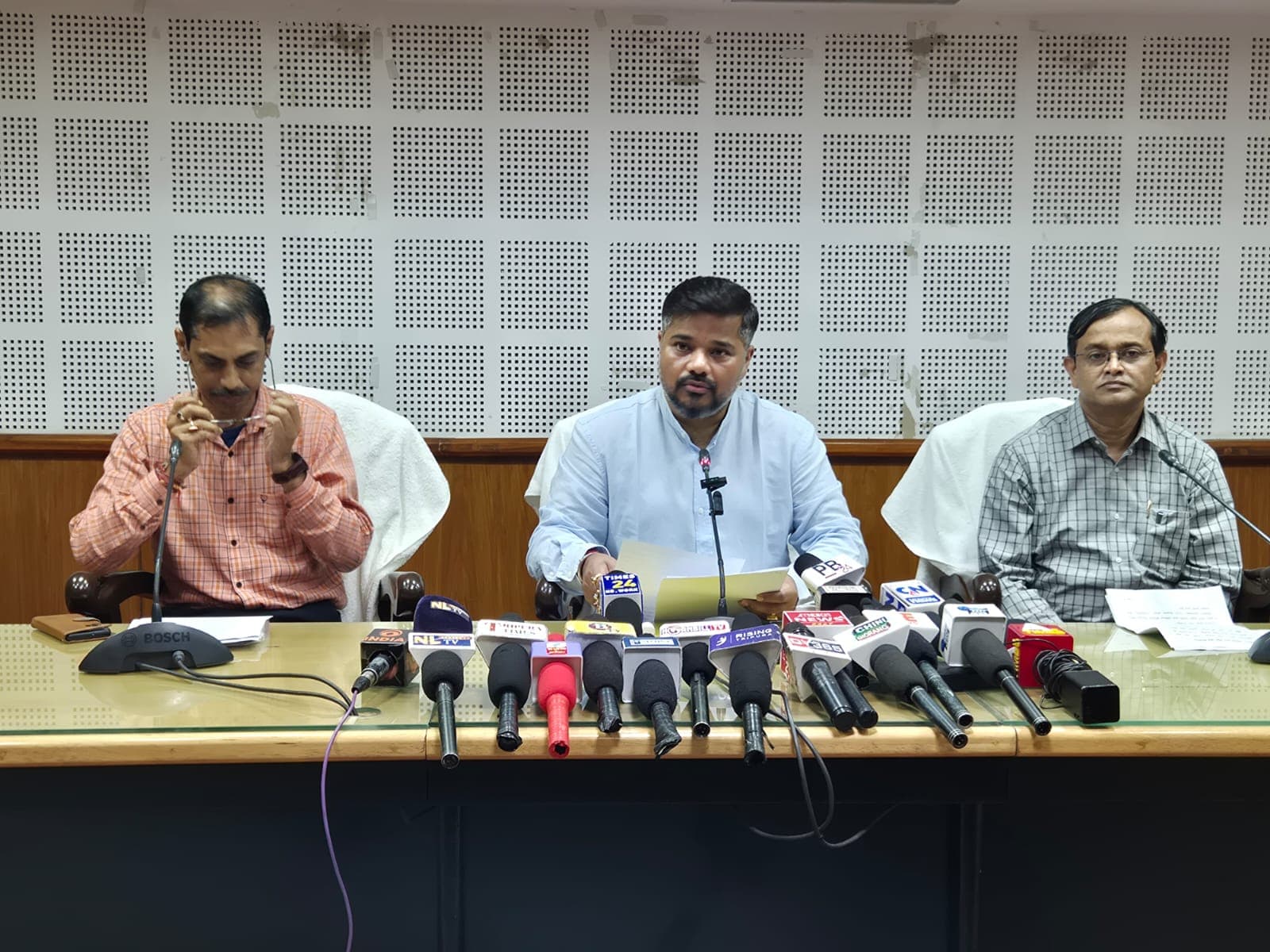 বঙ্কিম চন্দ্রের ১৫৯ তম জন্মতিথিতে একগুচ্ছ কর্মসূচীর ঘোষনা পর্যটন মন্ত্রীর 