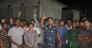 অভিযুক্ত মানব পাচারকারির বিরুদ্ধে গ্রামবাসীর বিক্ষোভ !