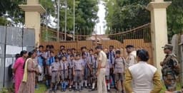 শিক্ষক বদলীকে ঘিড়ে রাজনৈতিক নাটক মঞ্চস্থ, ক্ষোভ শিক্ষানুরাগী মহলে