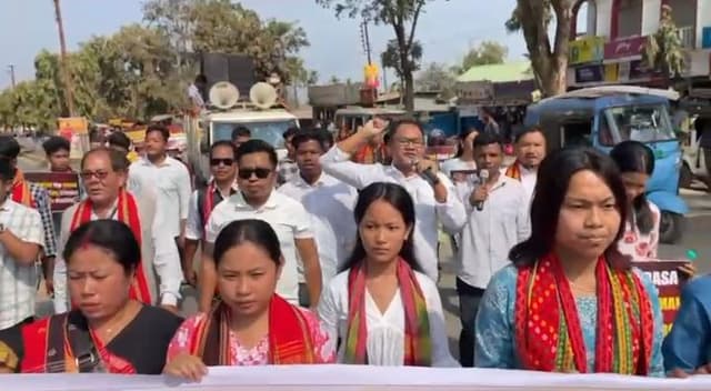 এ.ডি.সি নির্বাচনের আগে নাটকের মঞ্চে তিপ্রামথা কর্মীরা জানেন না কেন হাঁটছেন!”