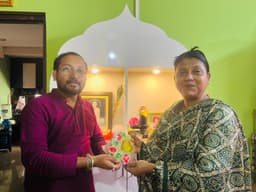 নিউজ টপ লিংকের স্বদেশী জাগরনের ভাবনায় আপ্লুত মৈত্রী দেব ( দত্ত )