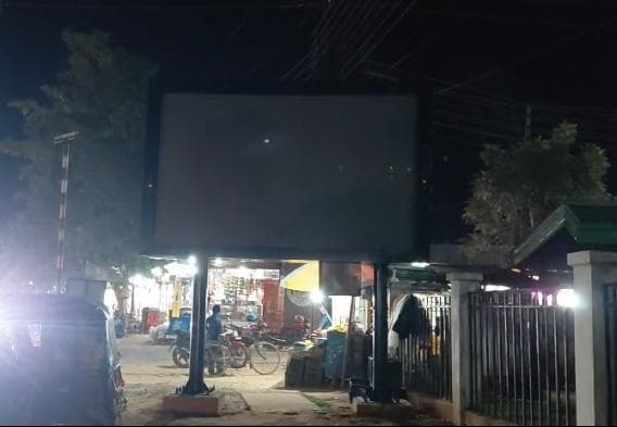 সরকারি কোষাগরের লক্ষ লক্ষ টাকা ব্যয় করে নির্মিত বড় এলইডি স্ক্রিন লাগানোর একমাস এর মধ্যেই বিকল!