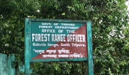 আইন বহির্ভূত বালি বোঝাই গাড়ি আটক