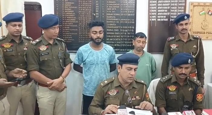 পশ্চিম থানার জালে হিরোইন সহ আটক দুই