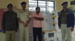 ৬০ লাখ টাকার বার্মিজ সিগারেট সহ ধৃত ১