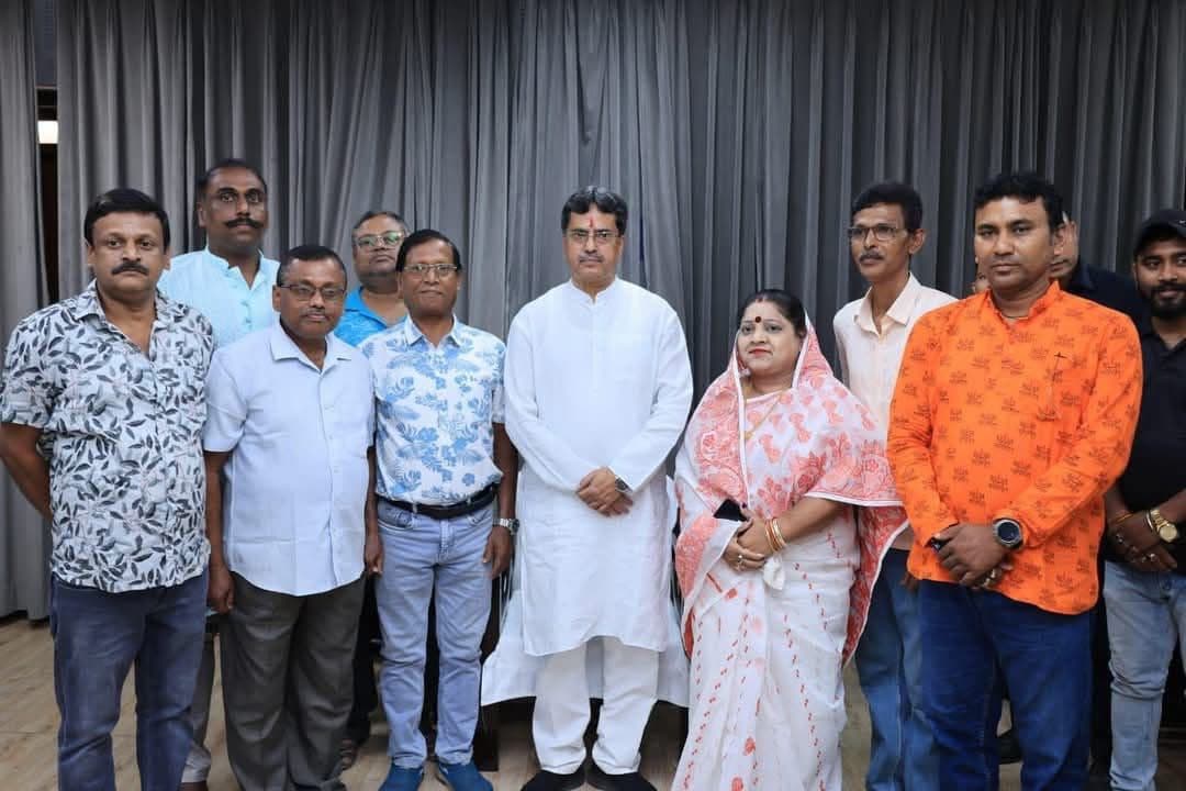 মুখ্যমন্ত্রীর সঙ্গে শুভেচ্ছা বিনিময় রত্না দত্তের