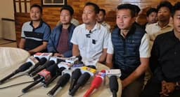 রোমান স্ক্রিপ্টের দাবীতে জনজাতি স্টুডেন্ট মুভমেন্ট কমিটির সাংবাদিক সম্মেলন