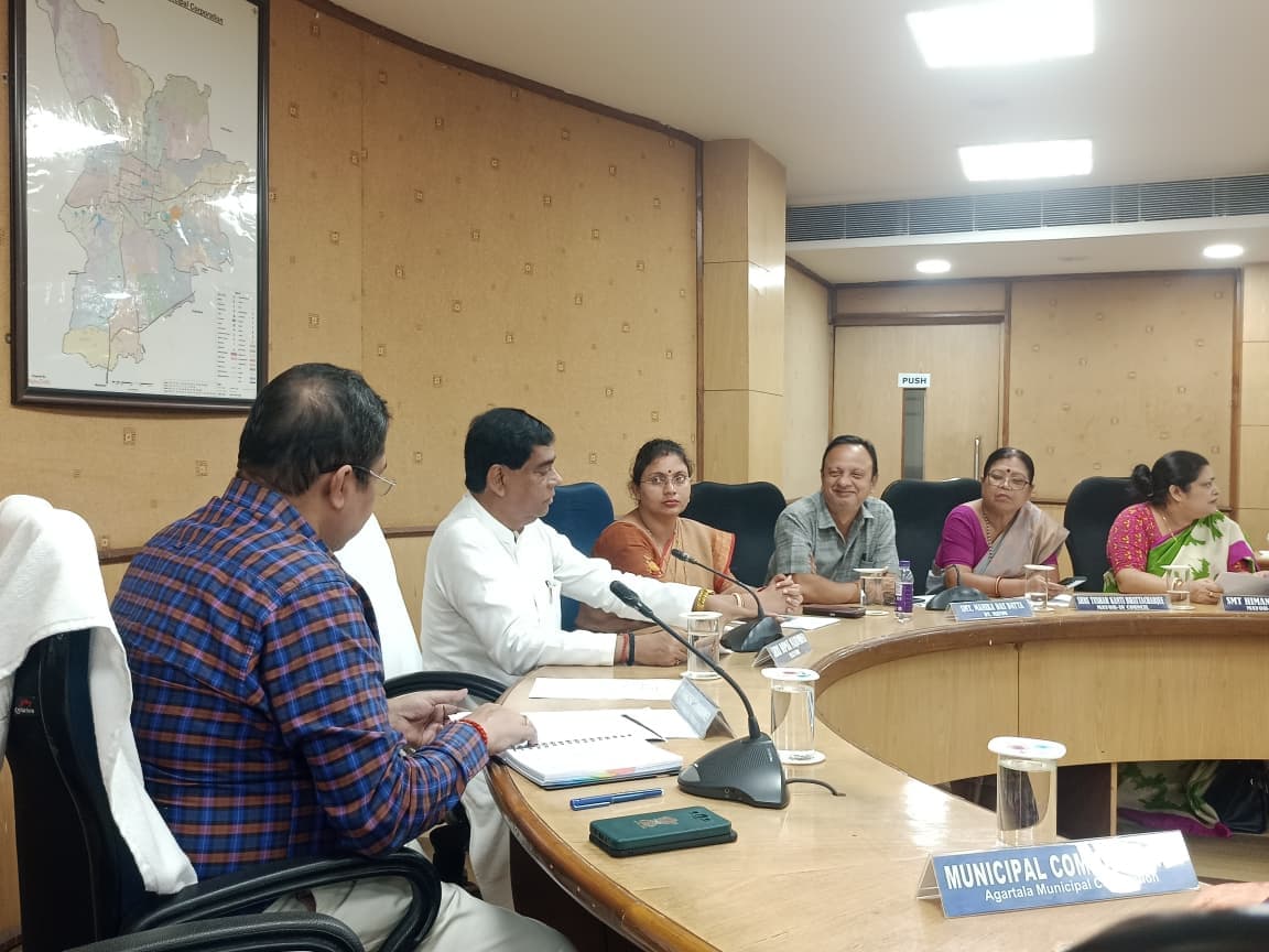 পূজা পুরষ্কার নিয়ে মেয়রের পৌরহিত্য বৈঠক 