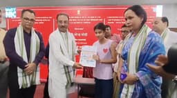 জরায়ুমুখের ক্যান্সার প্রতিরোধে ৩ মাসের এইচপিভি টিকাকরণ অভিযান