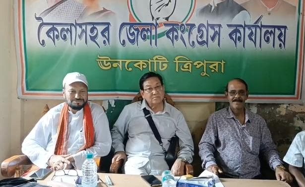 ই-টেন্ডার উধাও ৩৩ লক্ষ টাকার ক্রয়! কুমারঘাট হাসপাতালে সরঞ্জাম কেনায় কি ‘গোপন বন্দোবস্ত