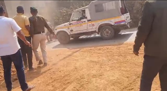  বেপরোয়া গাড়ির তাণ্ডব কাঁঠালতলী-  মহেশখলা শিল্প কারখানা এলাকায়!