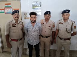 এন ডি পি এস মামলায় আটক রাজা , তদন্তে পুলিশ 