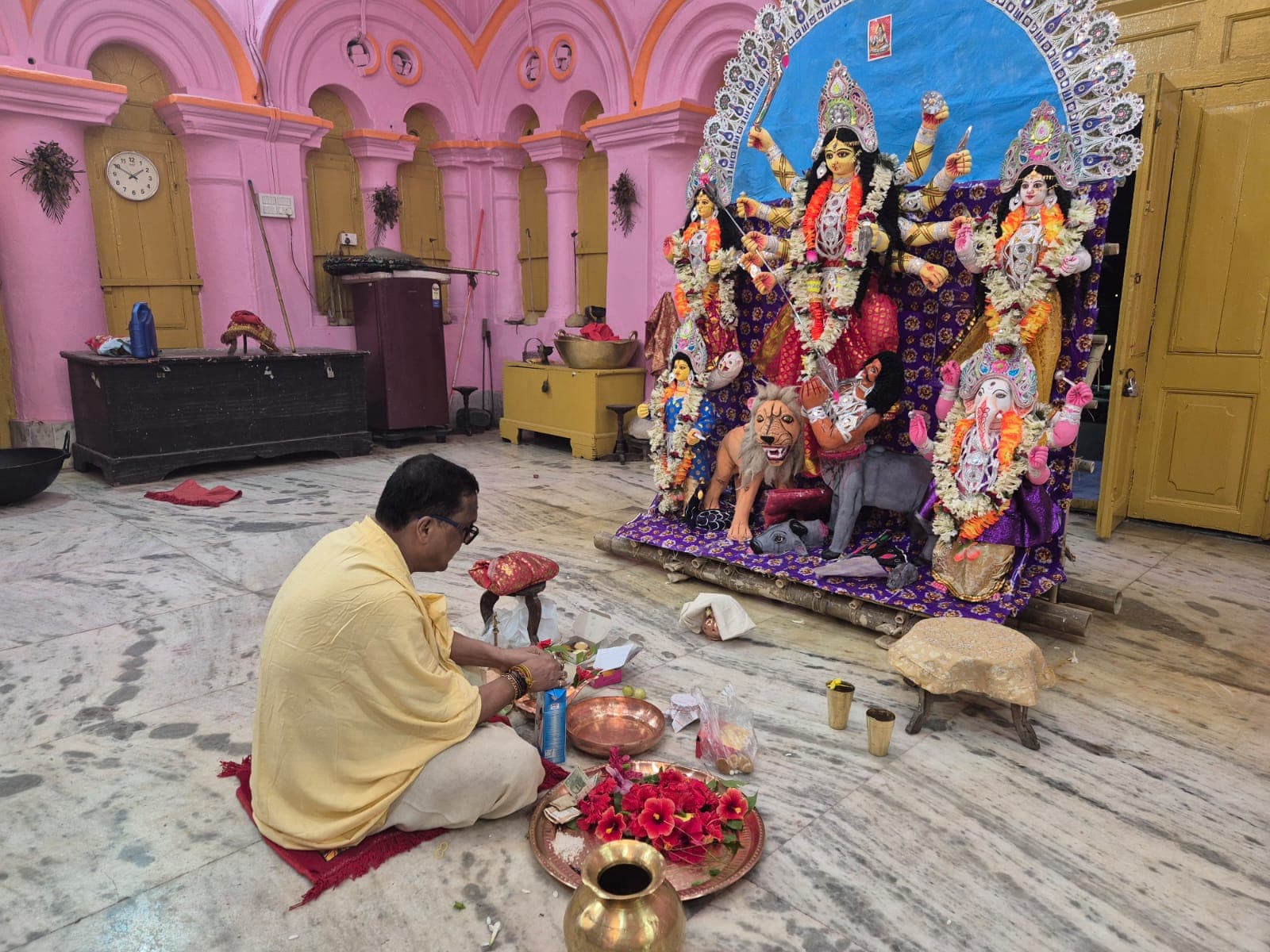 দুর্গাবাড়িতে পরম্পরা মফিক কাত্যায়নী পূজা উদযাপন 