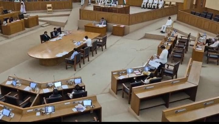 বিধানসভার ষষ্ঠ দিনের অধিবেশনের টুকিটাকি