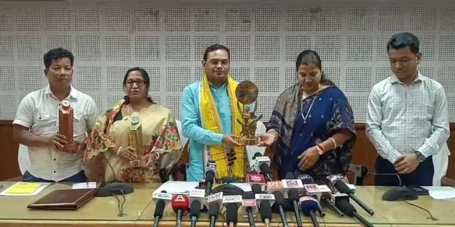 জাতীয় পঞ্চায়েত পুরস্কার–২০২৫: ত্রিপুরার একাধিক পঞ্চায়েতের সাফল্য, সংবাদ সম্মেলনে মন্ত্রী কিশোর বর্মন